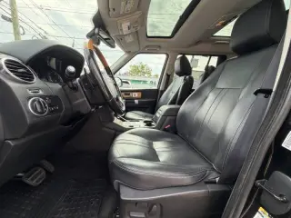 Land Rover LR4 2015