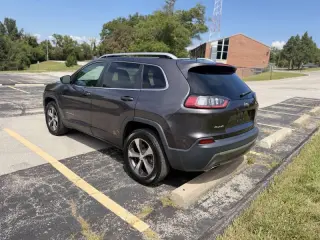 Jeep Cherokee 2019