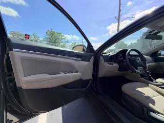 Hyundai Elantra 2020