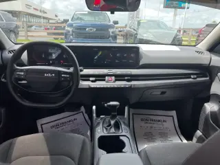 Kia K4 2025 LX 4dr Sedán