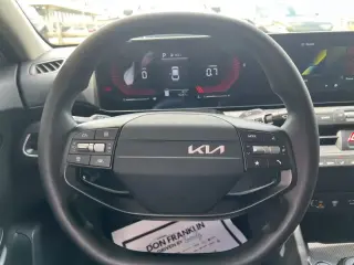 Kia K4 2025 LX 4dr Sedán