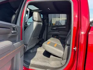GMC Sierra 1500 2022 4x4 AT4 4dr Crew Cab 5.8 ft. SB