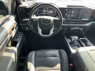 GMC Sierra 1500 2022 4x4 SLT 4p. Cabina de Tripulación 5.8 ft. CB