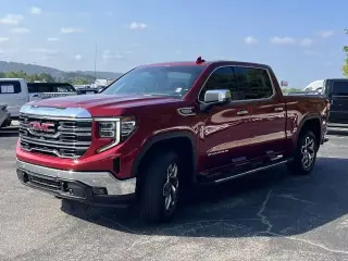GMC Sierra 1500 2022 4x4 SLT 4p. Cabina de Tripulación 5.8 ft. CB