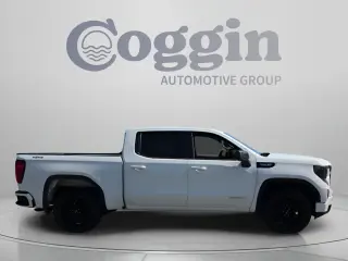 GMC Sierra 1500 2023 4x4 Elevation 4p Cab de tripulacion 5.8 ft. CB