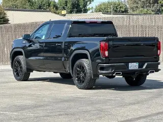 GMC Sierra 1500 2023 4x4 Elevation Cabina Crew 4 puertas 5.8 pies SB