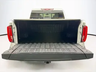 GMC Sierra 1500 2020 4x4 Denali 4p Cab Camioneta de Tripulación 5.8 ft. CB