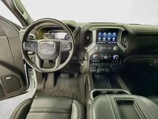 GMC Sierra 1500 2020 4x4 Denali 4p Cab Camioneta de Tripulación 5.8 ft. CB