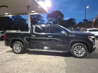 GMC Sierra 1500 2021 4x4 Denali 4puertas Crew Cab 5,8 pies SB