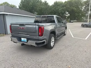 GMC Sierra 1500 2020 4x4 SLT 4dr Crew Cab 5,8 ft. SB