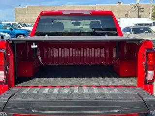 GMC Sierra 1500 2021 4x4 Elevation 4p. Cabin de tripulación 5.8 ft. CB