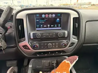 GMC Sierra 1500 2018 4x4 SLT 4dr Crew Cab 5.8 ft. SB