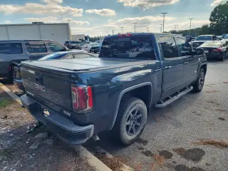 GMC Sierra 1500 2017 4x4 SLT 4dr Crew Cab 5.8 ft. SB