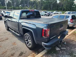 GMC Sierra 1500 2017 4x4 SLT 4dr Crew Cab 5.8 ft. SB