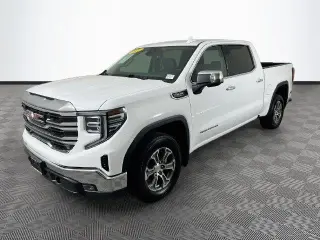 GMC Sierra 1500 2025 4x2 SLT 4p Puerta de Cabina de Tripulació́n 5.8 ft. CB