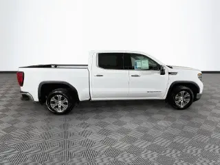 GMC Sierra 1500 2025 4x2 SLT 4p Puerta de Cabina de Tripulació́n 5.8 ft. CB