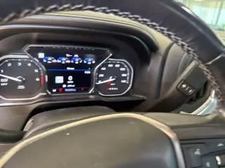 GMC Sierra 1500 2020 4x2 Denali 4p. Cabina de Tripulacion de 5 Puertas 5.8 ft. SB