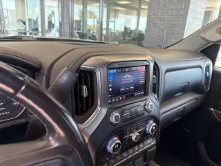 GMC Sierra 1500 2020 4x2 Denali 4p. Cabina de Tripulacion de 5 Puertas 5.8 ft. SB