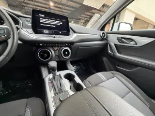 Chevrolet Blazer 2025 LT 4dr SUV con 2LT