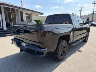 Chevrolet Silverado 1500 2017 4x4 LTZ 4dr Crew Cab 5.8 ft. SB