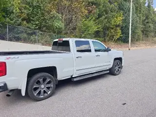Chevrolet Silverado 1500 2016 4x4 LTZ 4dr Crew Cab 5.8 ft. SB