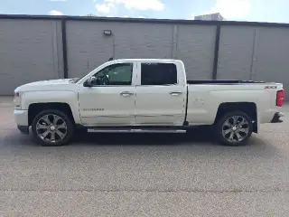 Chevrolet Silverado 1500 2016 4x4 LTZ 4dr Crew Cab 5.8 ft. SB