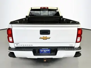 Chevrolet Silverado 1500 2017 4x4 LTZ 4p. Cabina de Tripulação Estándar 5.8 ft. SB