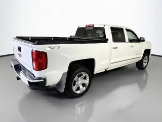 Chevrolet Silverado 1500 2017 4x4 LTZ 4p. Cabina de Tripulação Estándar 5.8 ft. SB