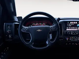 Chevrolet Silverado 1500 2017 4x4 LT 4p Puerta trasera Cabina de tripulación
