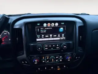 Chevrolet Silverado 1500 2017 4x4 LT 4p Puerta trasera Cabina de tripulación