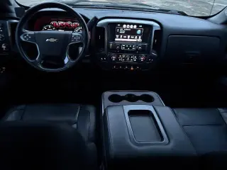 Chevrolet Silverado 1500 2017 4x4 LT 4p Puerta trasera Cabina de tripulación