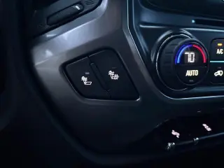 Chevrolet Silverado 1500 2017 4x4 LT 4p Puerta trasera Cabina de tripulación