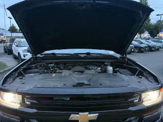 Chevrolet Silverado 1500 2017 4x4 LT 4p Puerta trasera Cabina de tripulación
