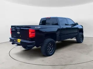 Chevrolet Silverado 1500 2017 4x4 LT 4p Puerta trasera Cabina de tripulación