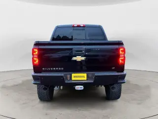 Chevrolet Silverado 1500 2017 4x4 LT 4p Puerta trasera Cabina de tripulación