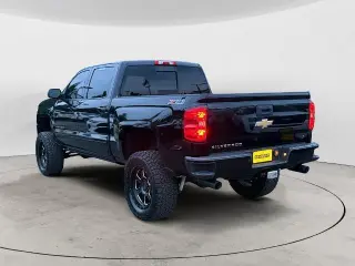 Chevrolet Silverado 1500 2017 4x4 LT 4p Puerta trasera Cabina de tripulación