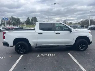Chevrolet Silverado 1500 2024 4x4 LT Trail Boss 4p Crew Cab 6.6 ft. SB
