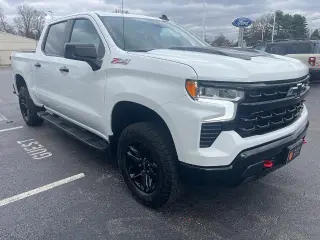 Chevrolet Silverado 1500 2024 4x4 LT Trail Boss 4p Crew Cab 6.6 ft. SB