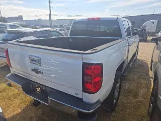 Chevrolet Silverado 1500 2016 4x2 LT 4dr Camioneta de tripulación 5.8 ft. SB