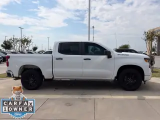 Chevrolet Silverado 1500 2024 4x2 Custom Cabina Doble 4 pnas. Cama Corta de 5.8 pies