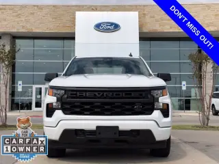 Chevrolet Silverado 1500 2024 4x2 Custom Cabina Doble 4 pnas. Cama Corta de 5.8 pies
