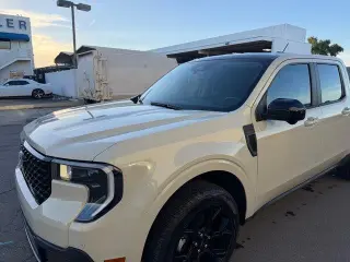 Ford Maverick 2025 AWD Lariat 4 puertas SuperCrew caja corta de 4.5 pies