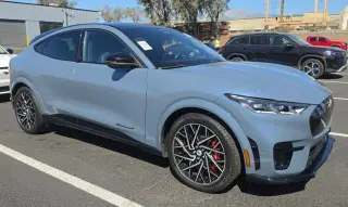 Ford Mustang Mach-E 2023 AWD GT de 4 puertas SUV