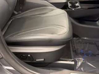 Ford Mustang Mach-E 2023 AWD Premium SUV de 4 puertas