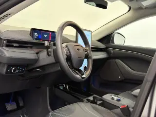 Ford Mustang Mach-E 2023 AWD Premium SUV de 4 puertas
