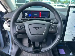 Ford Mustang Mach-E 2023 AWD Premium 4dr SUV