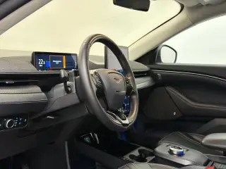 Ford Mustang Mach-E 2023 AWD Premium SUV de 4 puertas