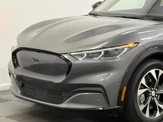 Ford Mustang Mach-E 2023 AWD Premium SUV de 4 puertas