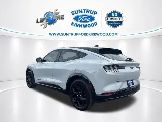 Ford Mustang Mach-E 2023 AWD Premium SUV de 4 puertas