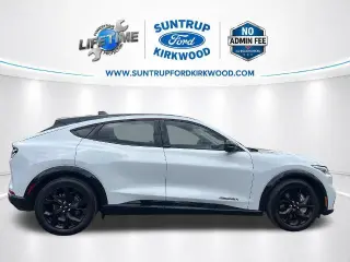 Ford Mustang Mach-E 2023 AWD Premium SUV de 4 puertas